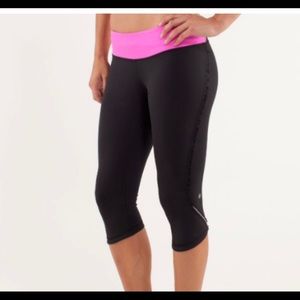 Lululemon Run Fast Crop black and Pink Size 10 Good Condition